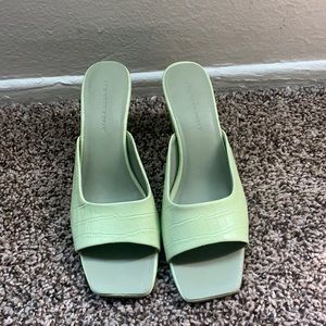 Princess Polly heels. Size 10. Brand new
